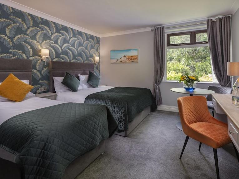 Hotel Tulip Near Delhi Airport 뉴델리 객실 사진